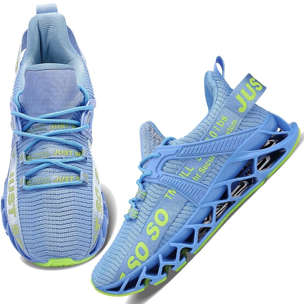 NEW size 8 women’s sneakers!
